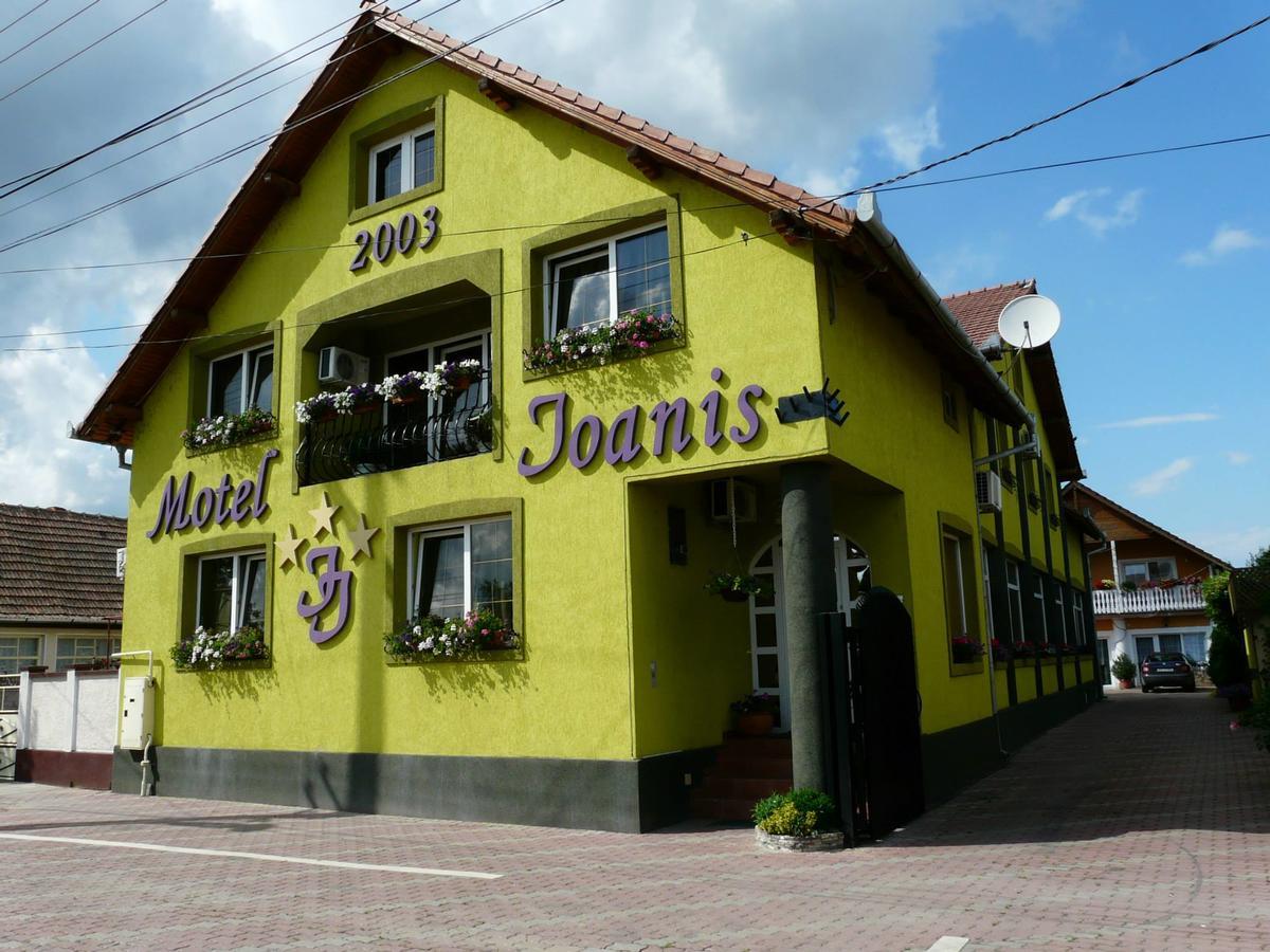 Mîndruloc Motel Ioanis מראה חיצוני תמונה
