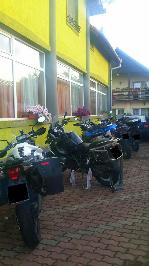 Mîndruloc Motel Ioanis מראה חיצוני תמונה